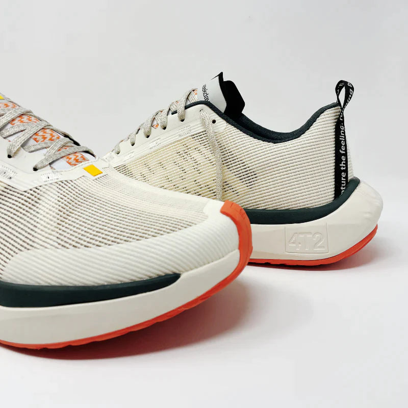 4T2 - Weekdays - running shoes - white