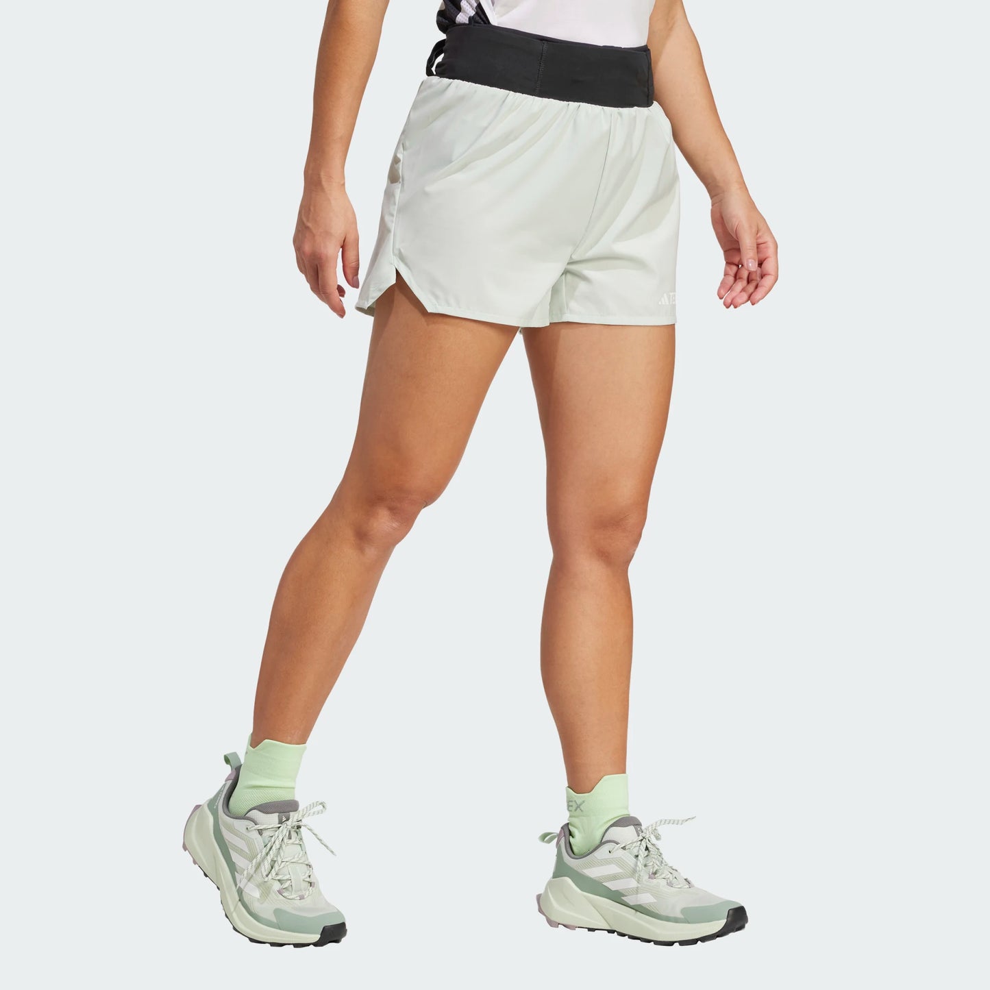 Adidas - Terrex Xperior Short 5” - linen green - Short running femmes
