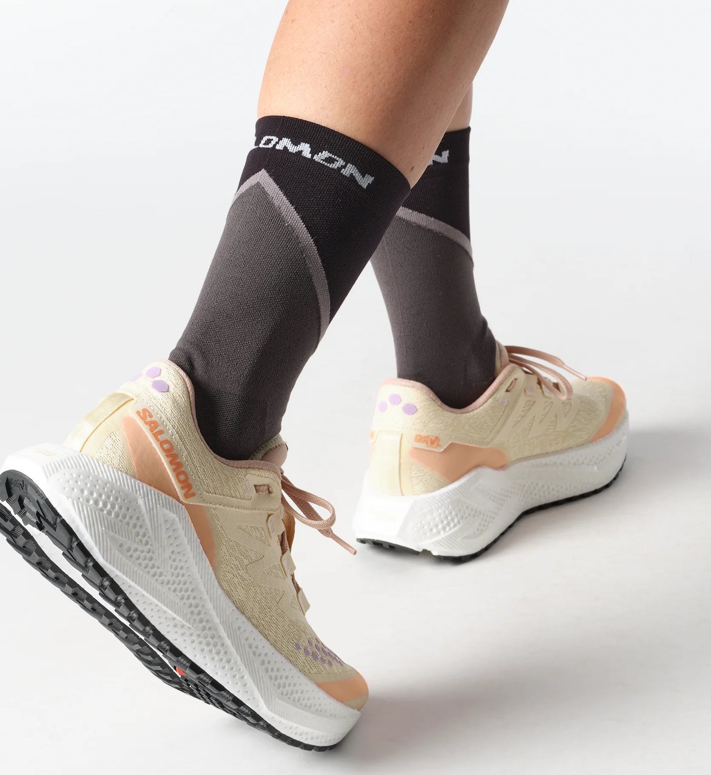 Salomon - Aero Glide 3 GRVL - Shortbread / White / Fusion Coral- Chaussures running femmes