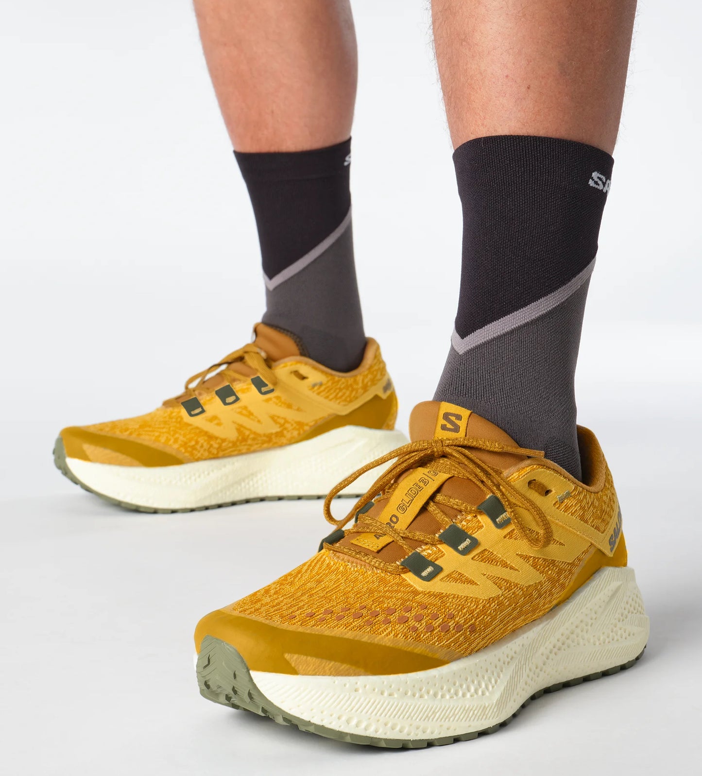 Salomon - Aero Glide 3 GRVL - Spicy Mustard / Vanilla Ice / Deep Lichen Green - Chaussures running hommes