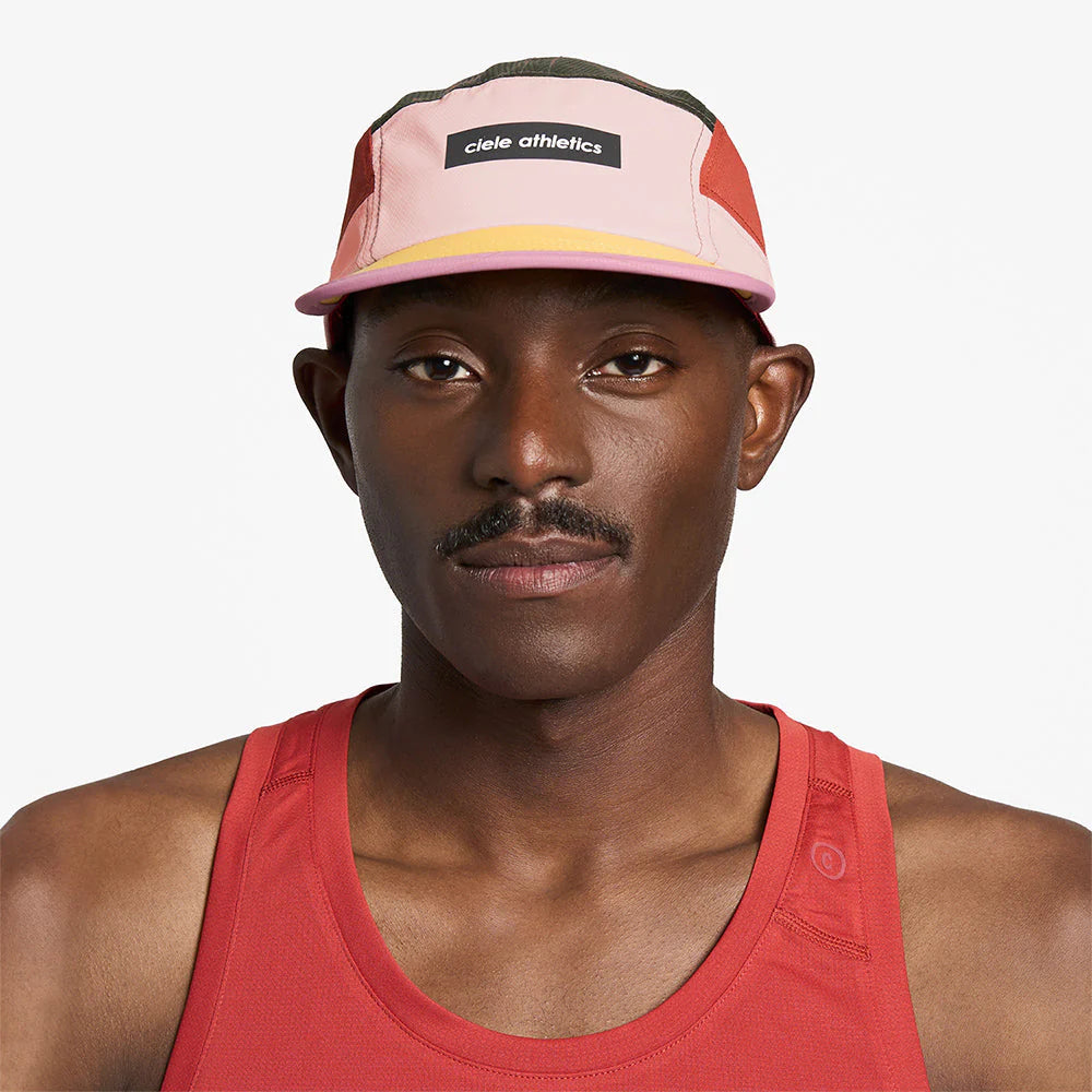 Ciele Athletics - GOCap Field - Iconic Bar - Peachskin/Seaweed - casquette running unisexe