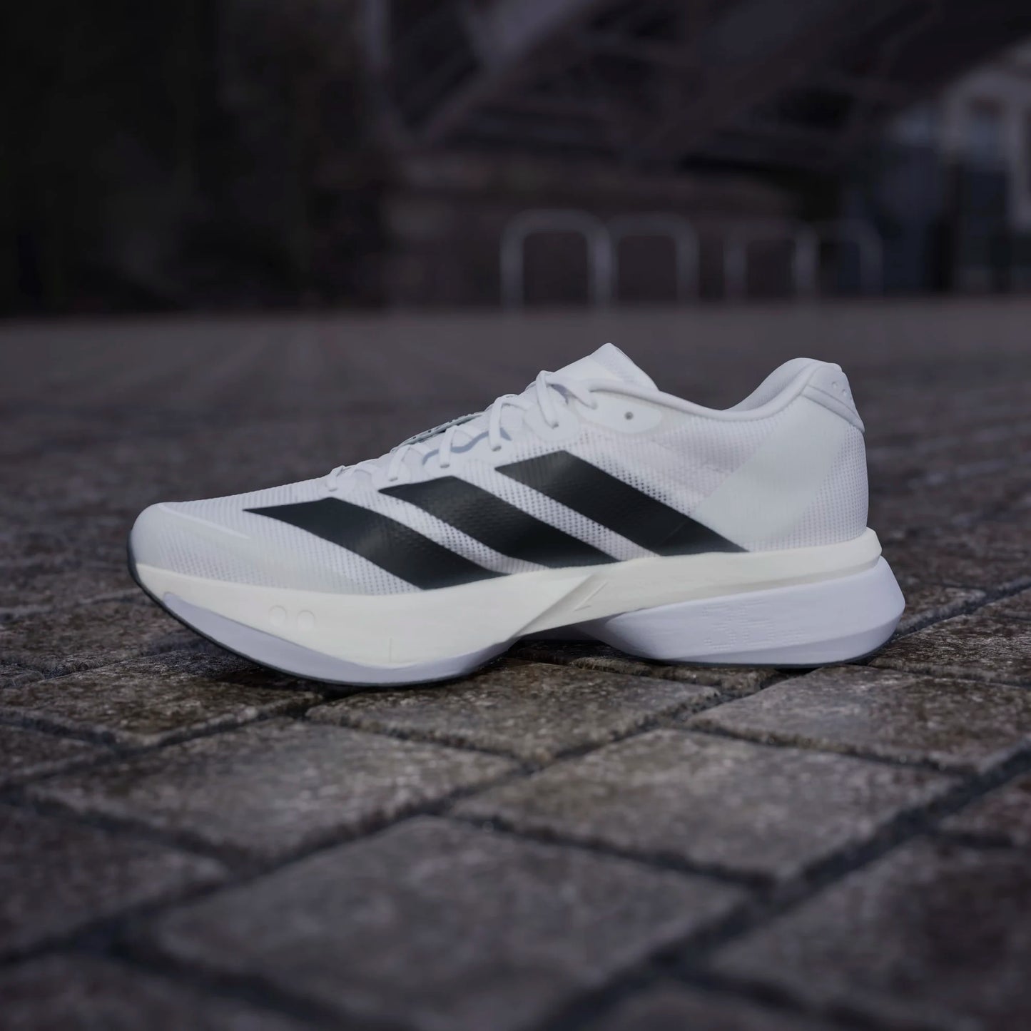 Adidas - Adizero Boston 13 - white / black - Chaussures running hommes