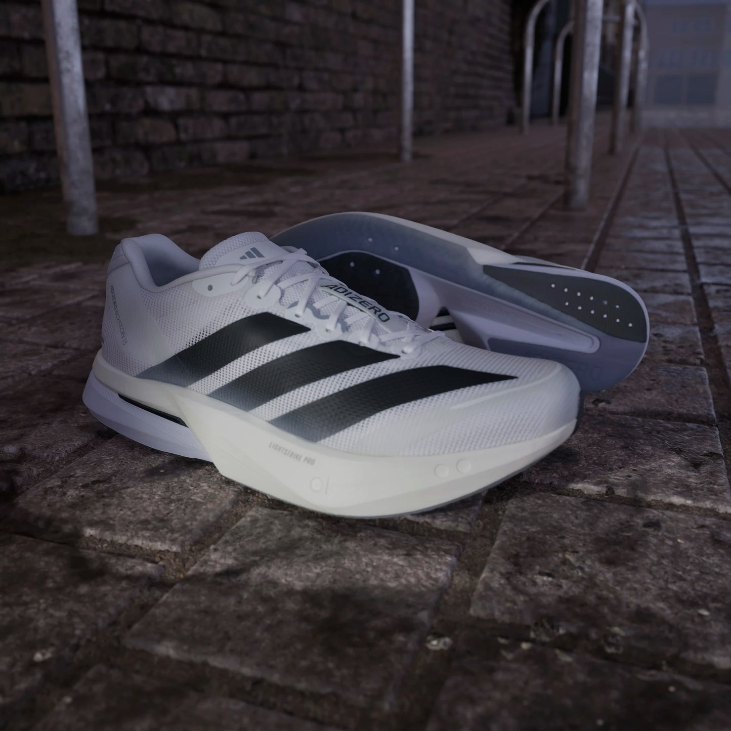 Adidas - Adizero Boston 13 - white / black - Chaussures running hommes