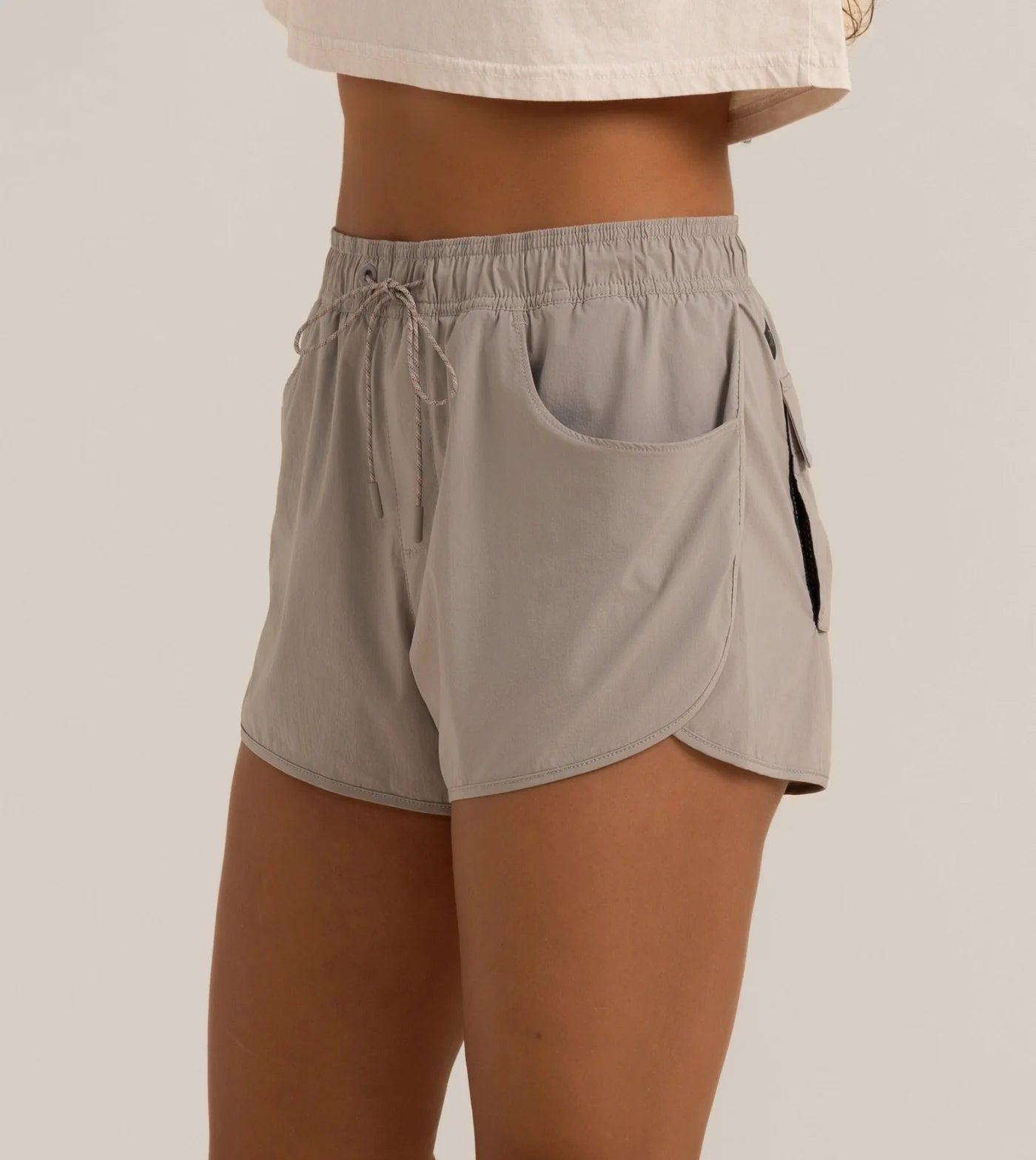 Roark Run Amok - Rapids Hybrid Shorts - rock - Short hybride de running femmes