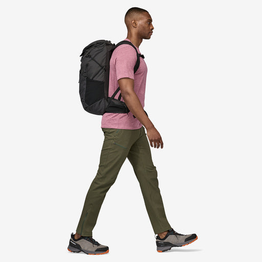 Patagonia - Terravia Pack 28L - black - Sac à dos randonnée unisexe