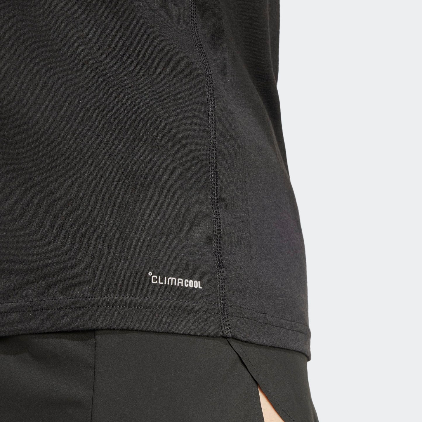 Adidas - Ultimate Metalized T-shirt - black - teeshirt running hommes