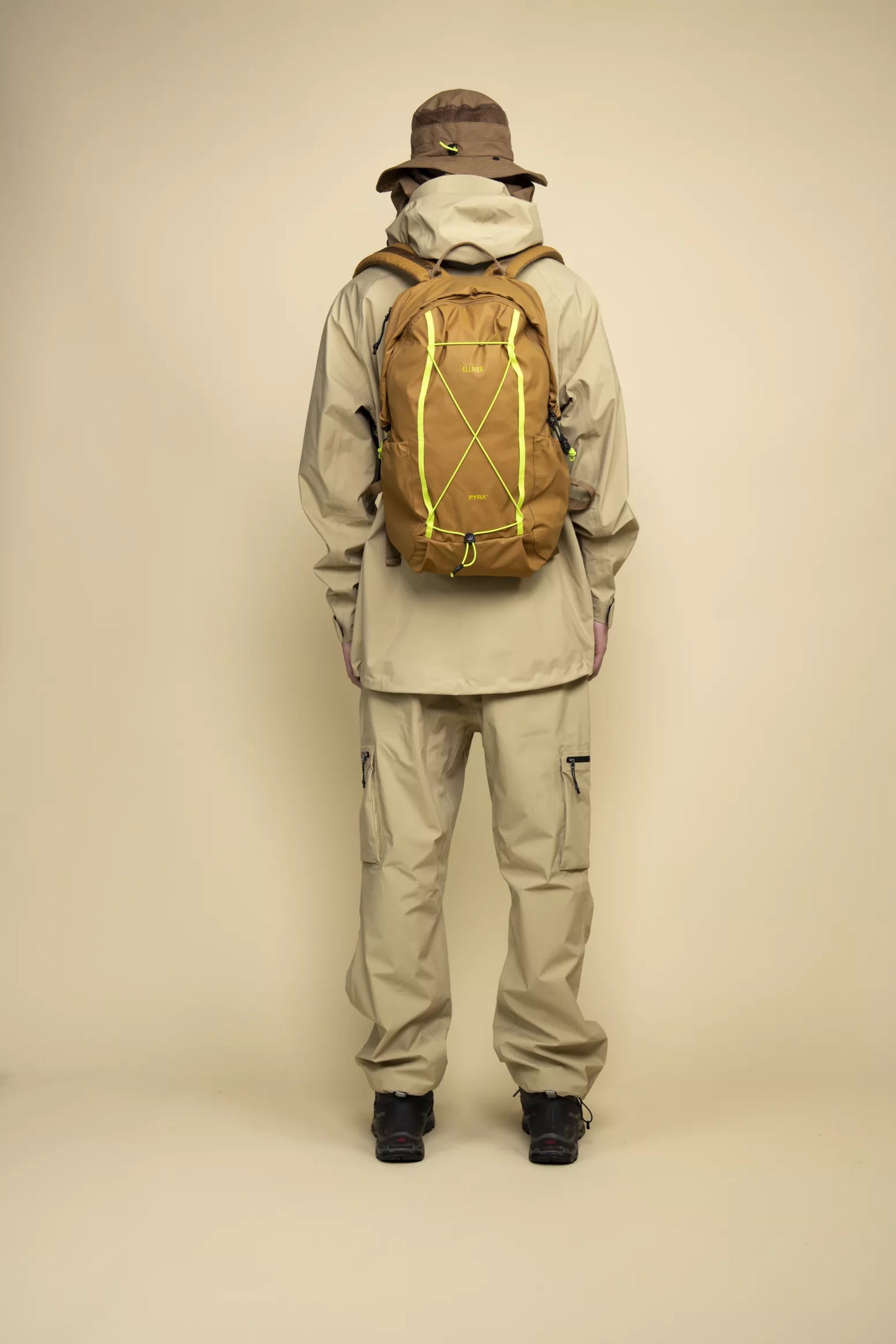 Elliker X Pyra - Kiln Hooded Zip Top Backpack 22L - DK sand - Sac à dos