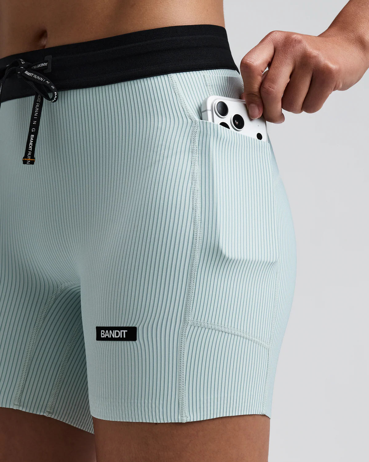 Bandit - Women’s Striped CADENCE™ 5" Compression Short - mist / lagoon - Cuissard Running femmes