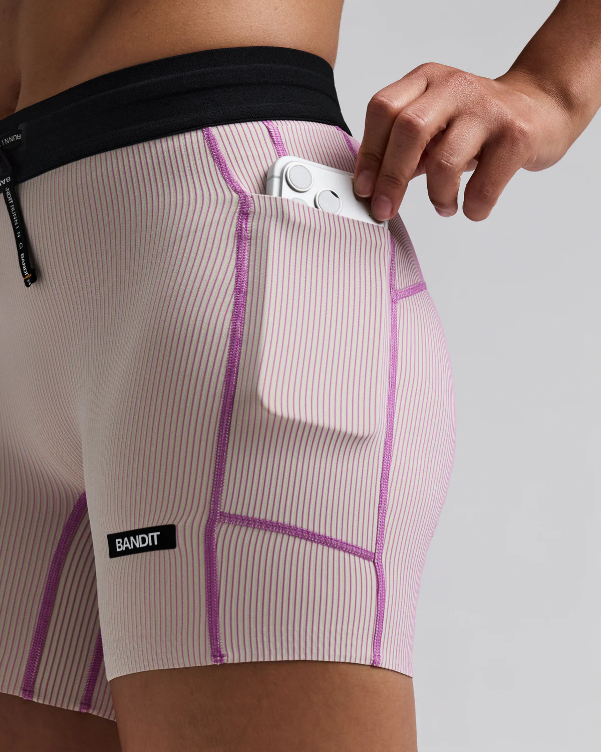 Bandit - Women’s Striped CADENCE™ 5" Compression Short - plaster / orchid - Cuissard Running femmes