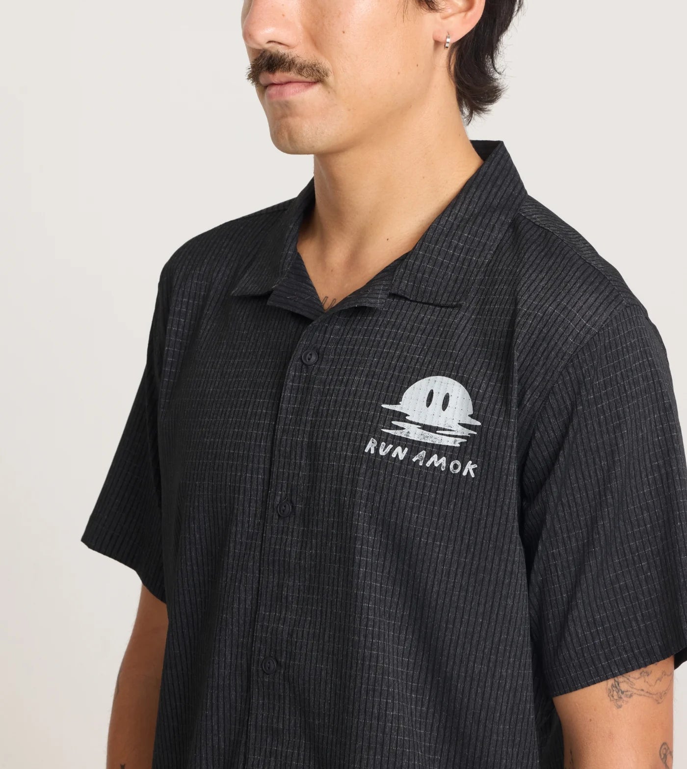 Roark Run Amok - Bless Up Trail Breathable Stretch Shirt - black - chemise running hommes