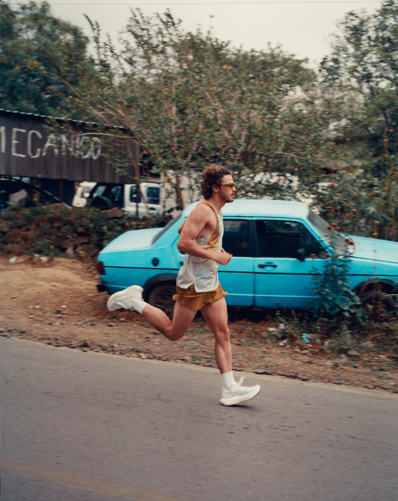 Bandit - Men’s SHREDDER™ Race Singlet with FLOPACK™ - lagoon / multi - Débardeur Running hommes
