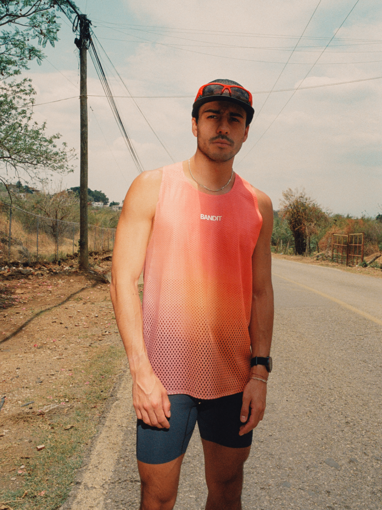 Bandit - Men’s SHREDDER™ Race Singlet with FLOPACK™ - poppy / copal - Débardeur Running hommes