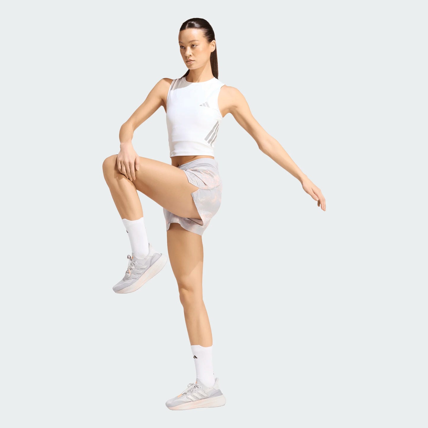 Adidas - Adi365 Animal Print Iconic Short 4“ - Grey One / Semi Frozen Turbo / Glory Grey - Short running femmes