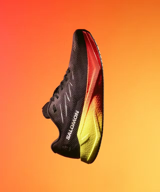 Salomon - Aero Blaze 4 Gradient - Black / White / Safety Yellow -  Chaussures running hommes