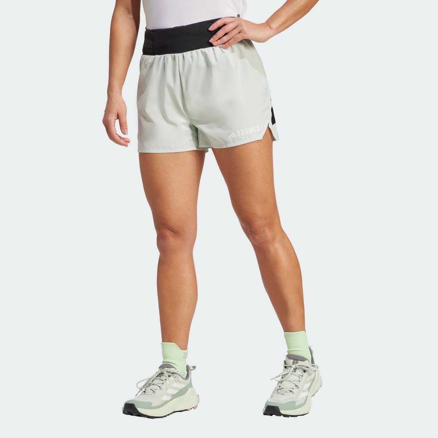 Adidas - Terrex Xperior Short 5” - linen green - Short running femmes