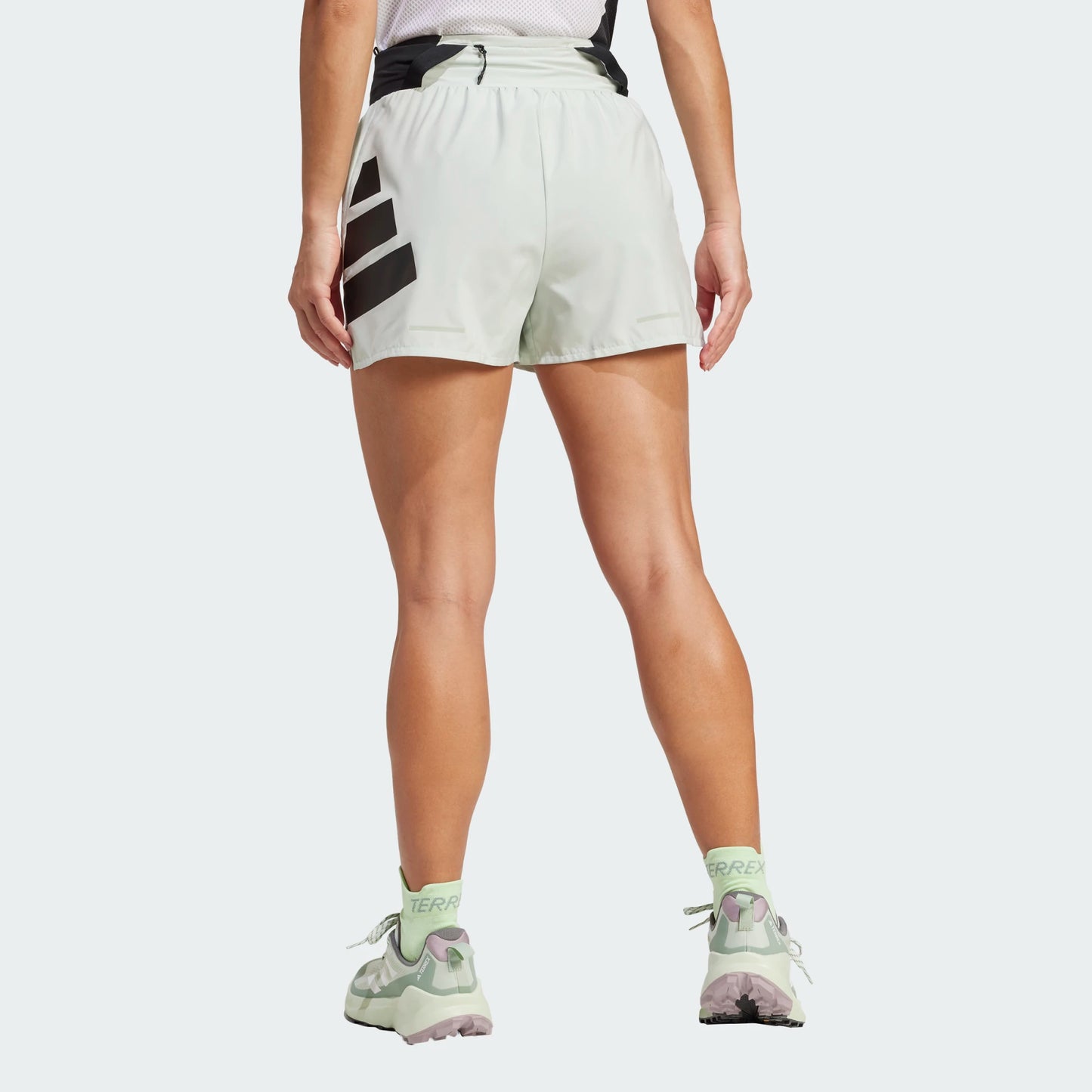 Adidas - Terrex Xperior Short 5” - linen green - Short running femmes