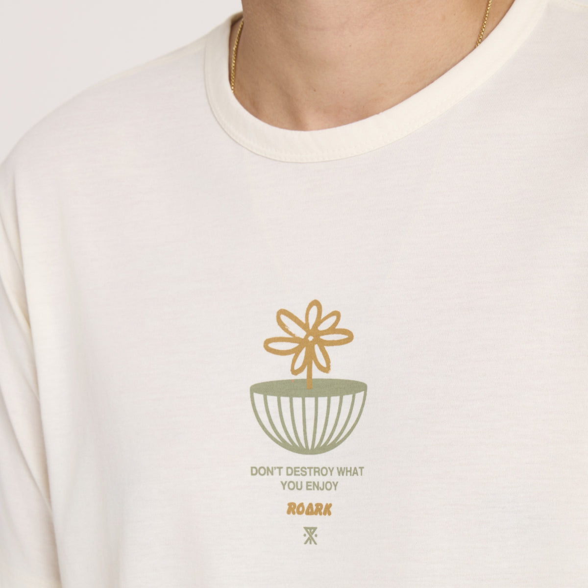 Roark - Mathis Active Graphic Tee - unbleached - teeshirt running hommes