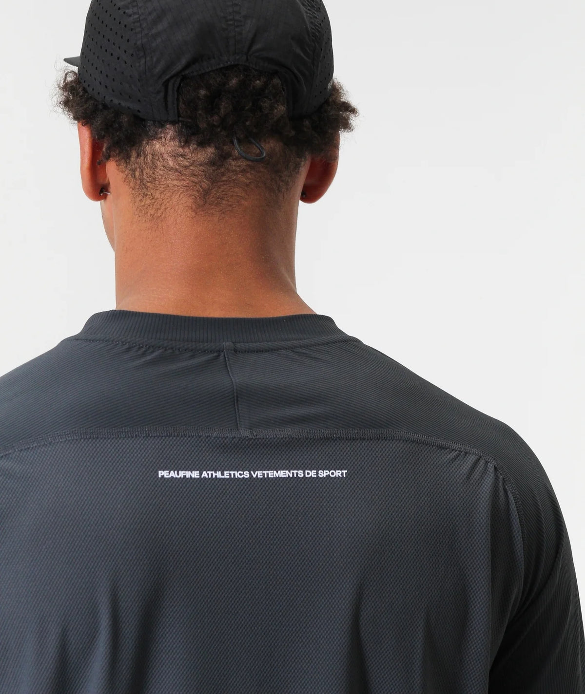 Peaufine Athletics - Rib Tech Longsleeve Tee - anthracite - Teeshirt Running Hommes