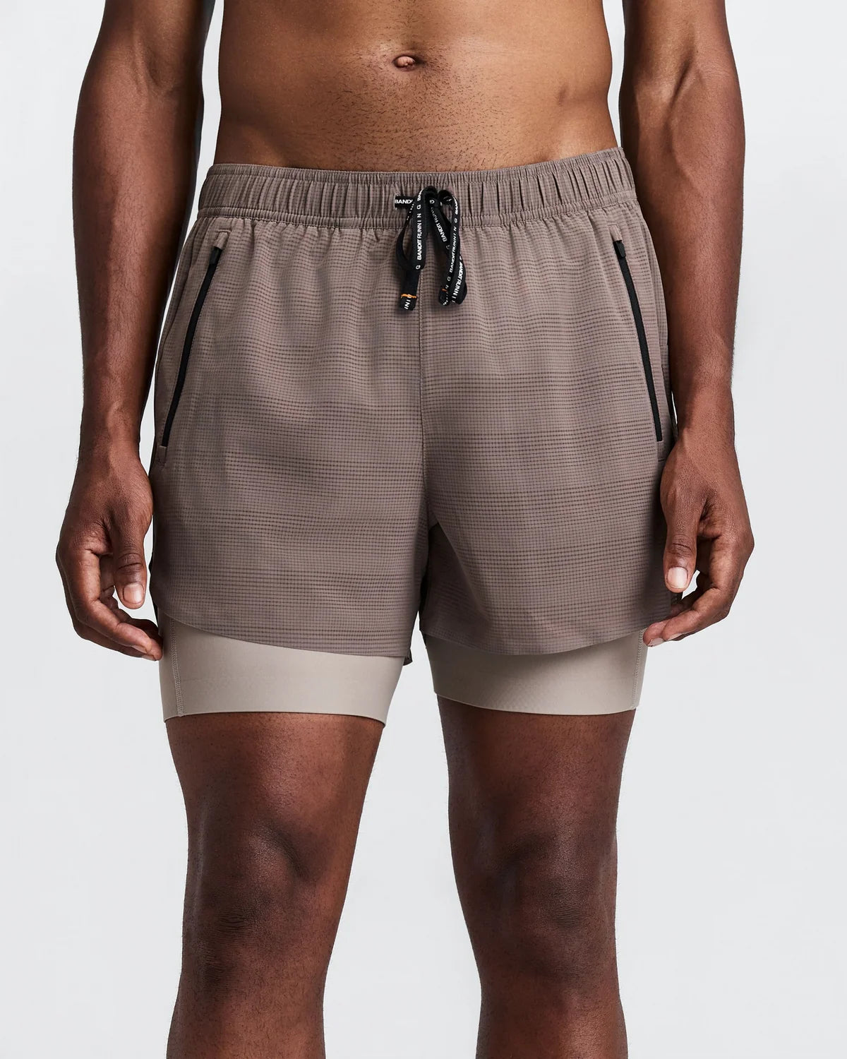 Bandit - Men's CoolGrid™ 2-in-1 Run Shorts - Cocoa - Short Running hommes