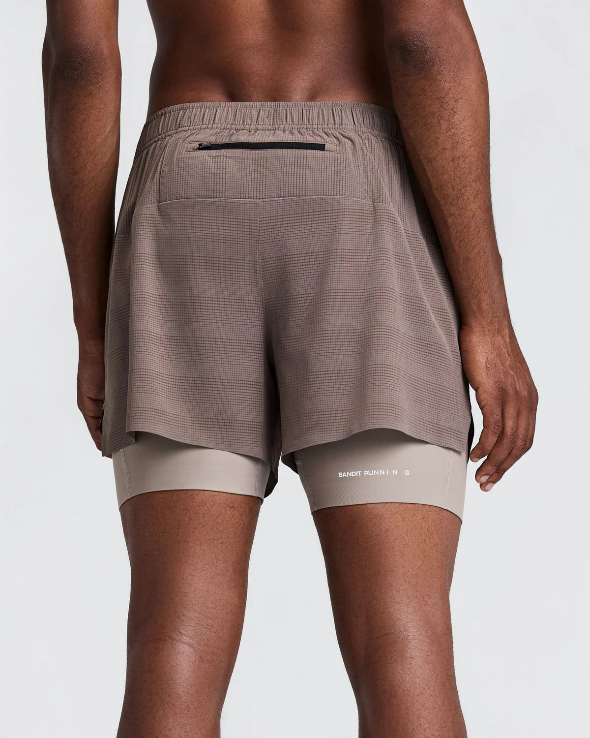Bandit - Men's CoolGrid™ 2-in-1 Run Shorts - Cocoa - Short Running hommes