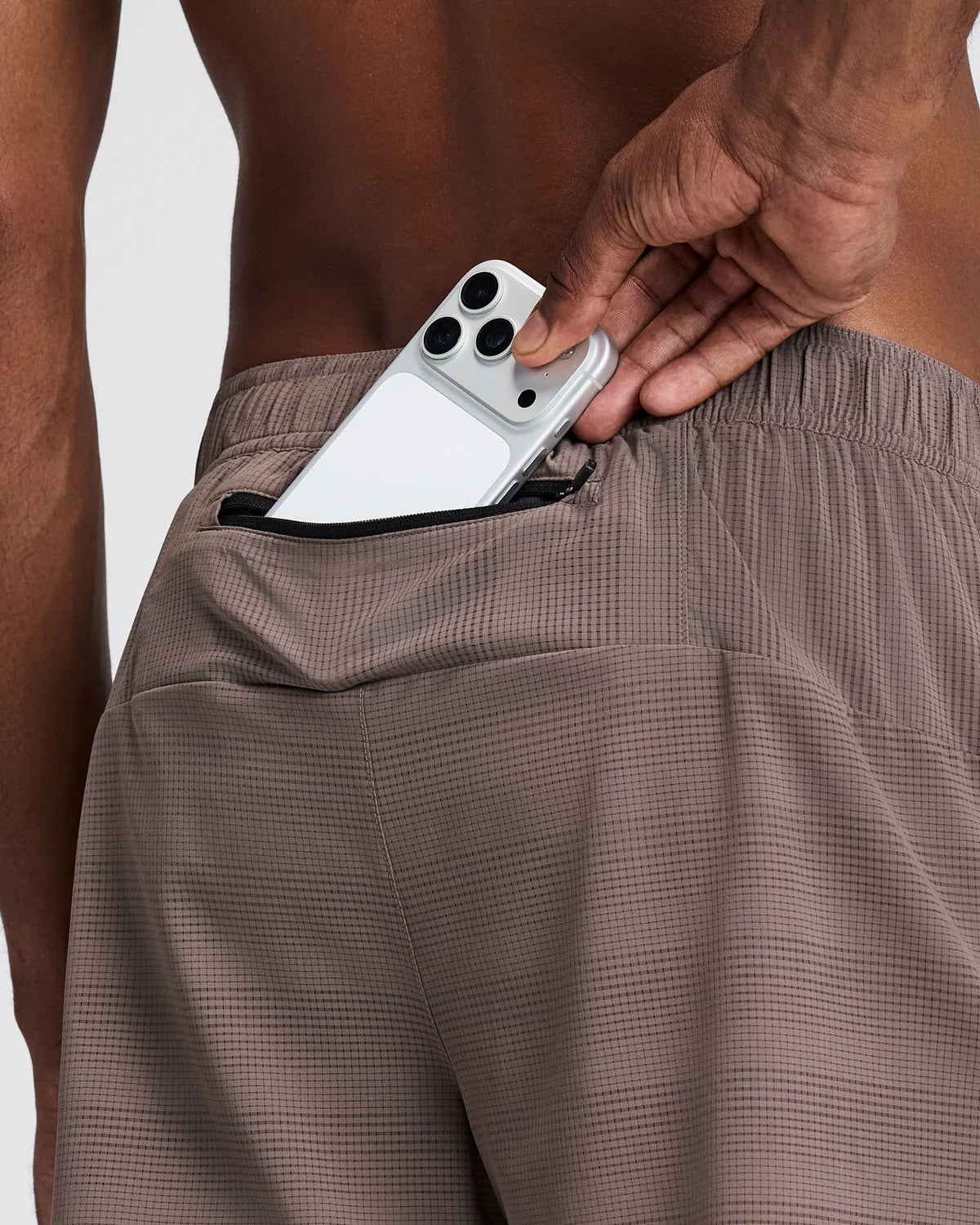 Bandit - Men's CoolGrid™ 2-in-1 Run Shorts - Cocoa - Short Running hommes
