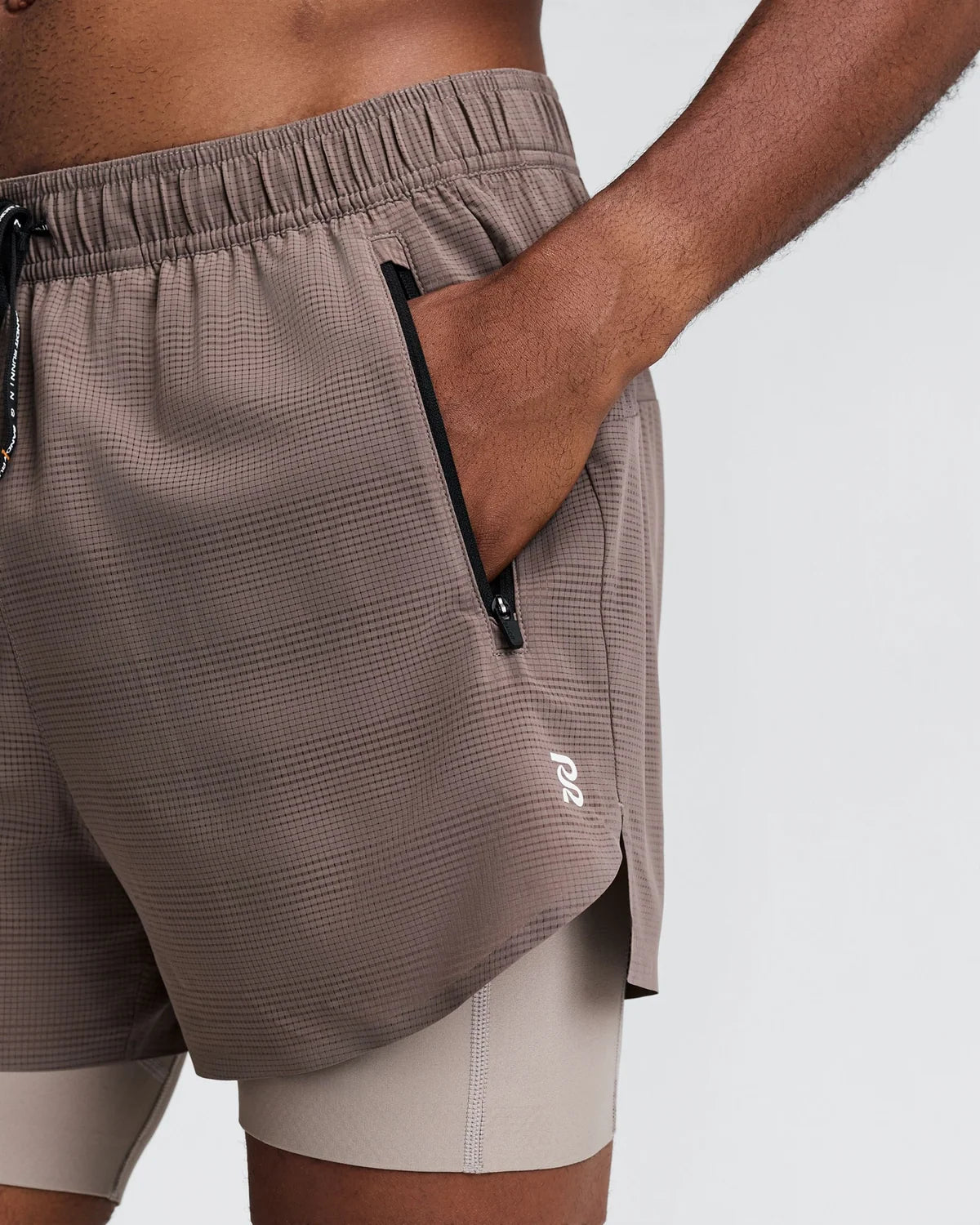 Bandit - Men's CoolGrid™ 2-in-1 Run Shorts - Cocoa - Short Running hommes
