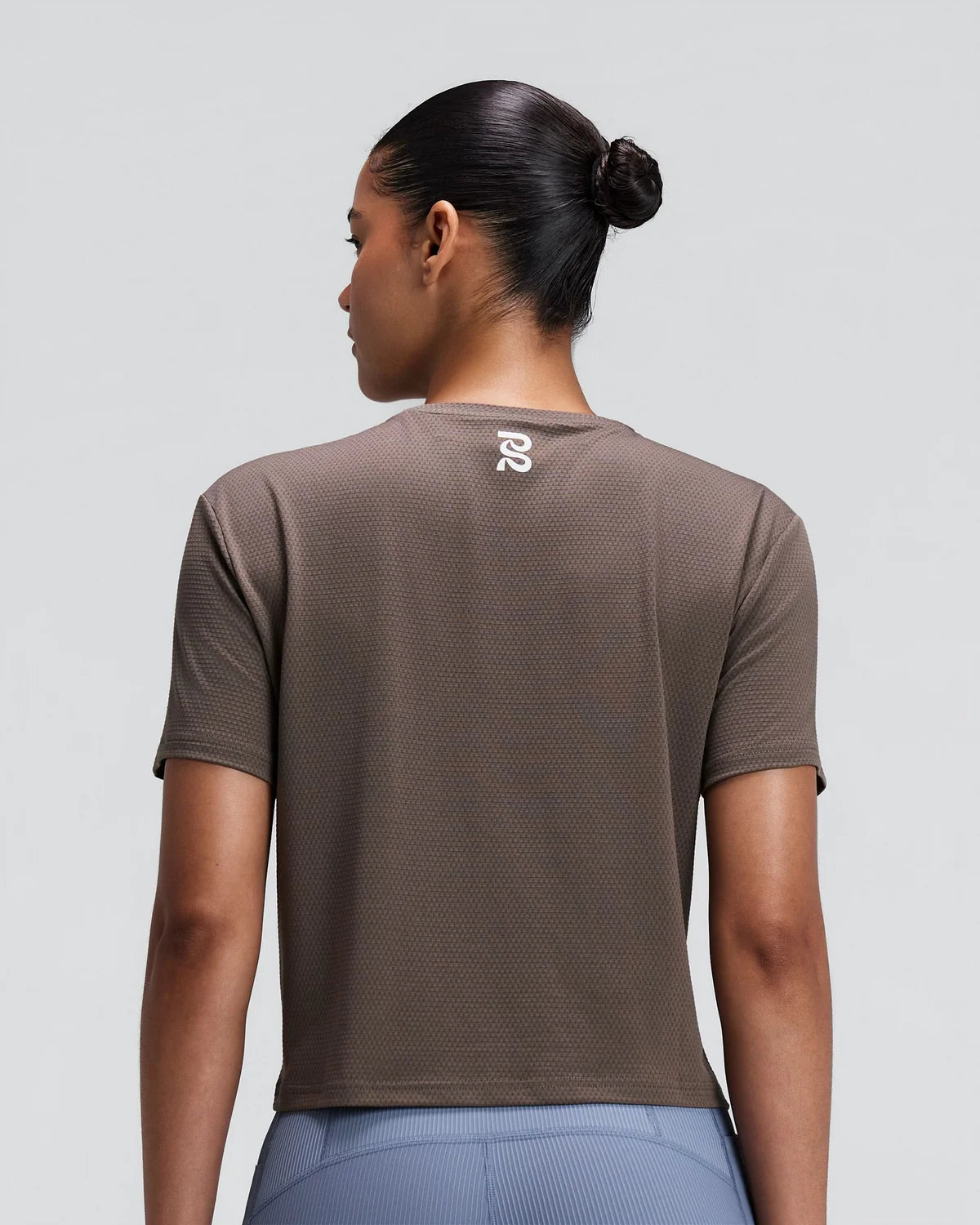 Bandit - Women's Micromesh™ Cropped Run Tee - Cocoa - teeshirt Running femmes