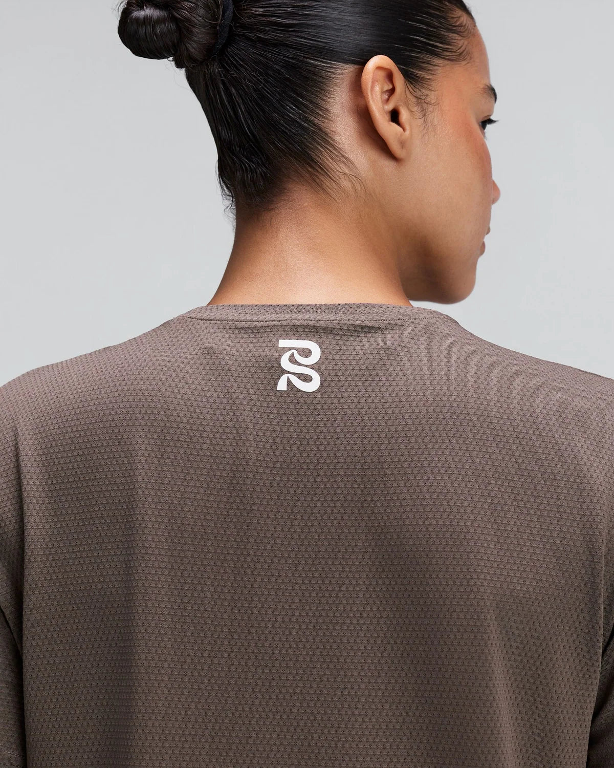Bandit - Women's Micromesh™ Cropped Run Tee - Cocoa - teeshirt Running femmes