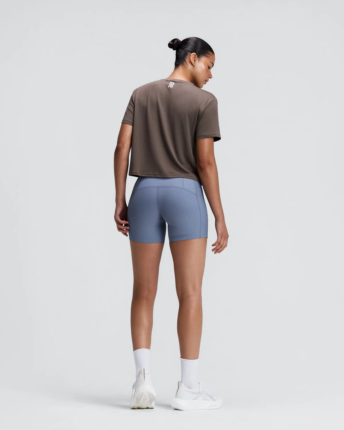 Bandit - Women's Micromesh™ Cropped Run Tee - Cocoa - teeshirt Running femmes