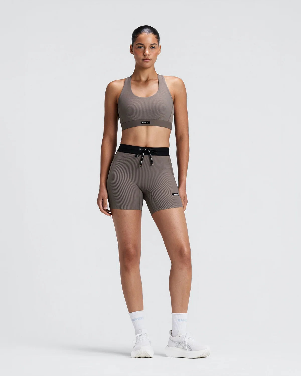 Bandit - Women’s Striped CADENCE™ 5" Compression Short - concrete taupe / cocoa - Cuissard Running femmes (Copie)