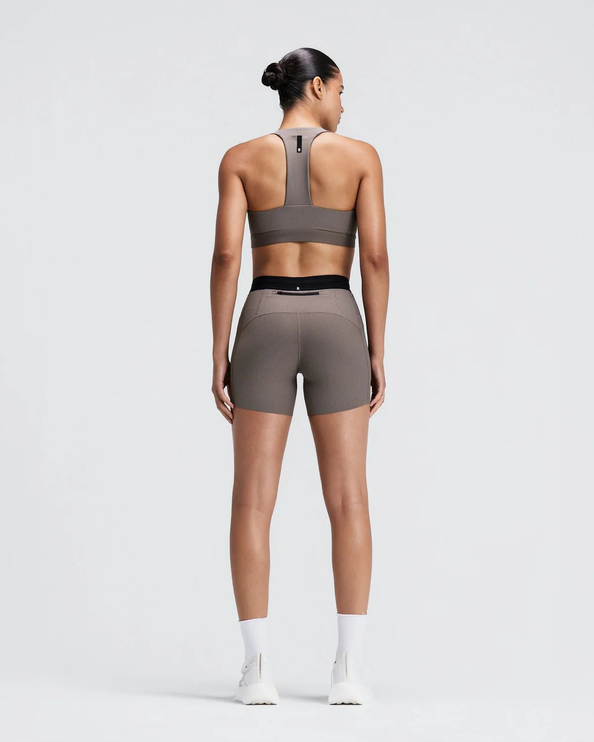 Bandit - Women’s Striped CADENCE™ 5" Compression Short - concrete taupe / cocoa - Cuissard Running femmes (Copie)