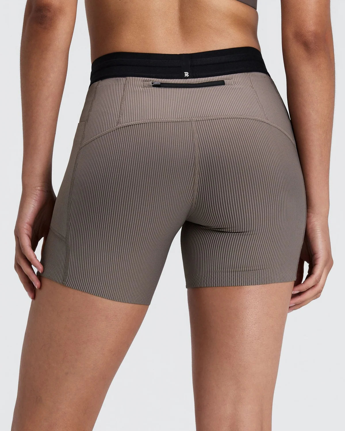 Bandit - Women’s Striped CADENCE™ 5" Compression Short - concrete taupe / cocoa - Cuissard Running femmes (Copie)