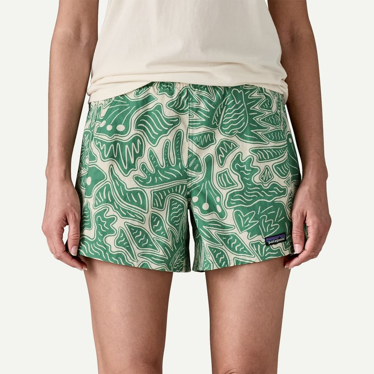 Patagonia - Women's Baggies™ Shorts - 5" - Bees and Flowers / Heartleaf Green - short/maillot de bain femmes