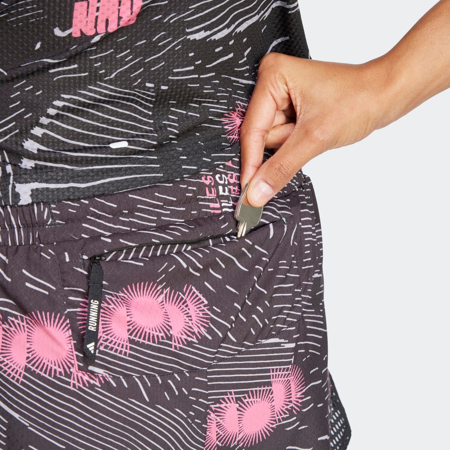 Adidas - BTN 4” Short - black - Short de running femmes