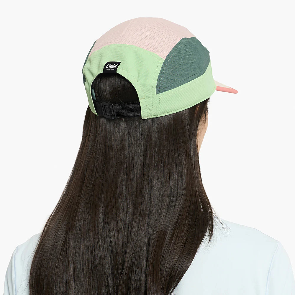 Ciele Athletics - GOCap Field - Iconic Bar - pistachio / silver pine - casquette running unisexe