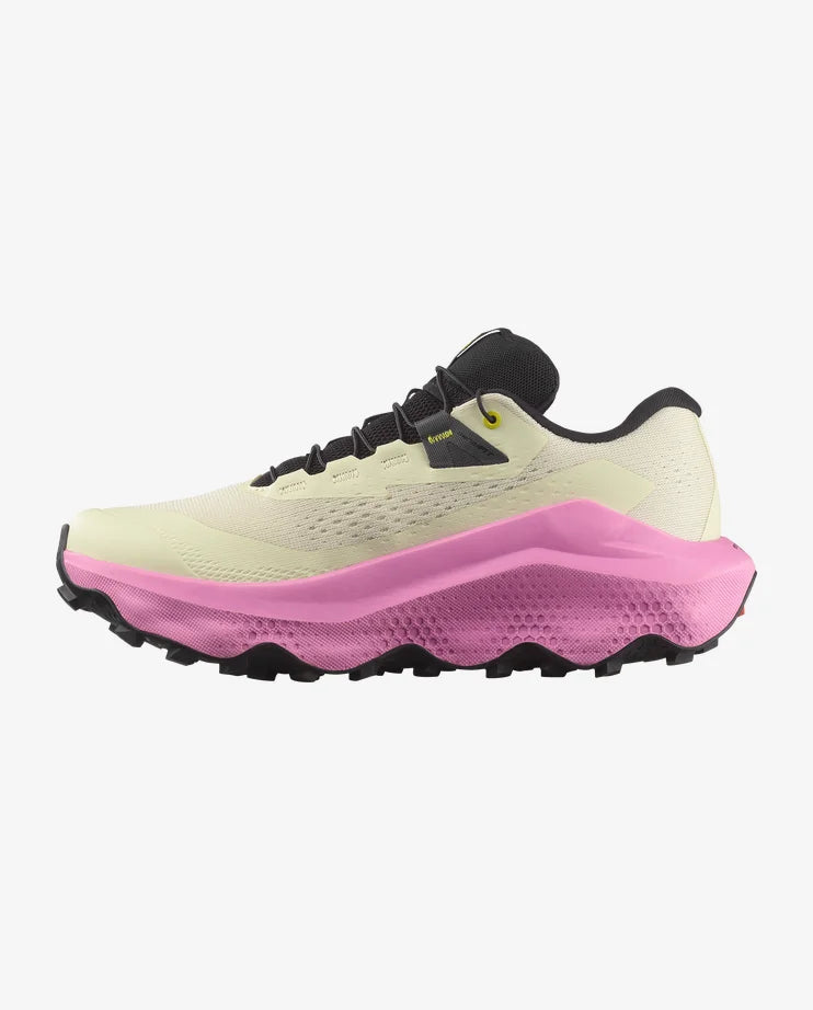 Salomon - Ultra Glide 3 - Almond Milk / Cyclamen / Black- Chaussures trail running femmes