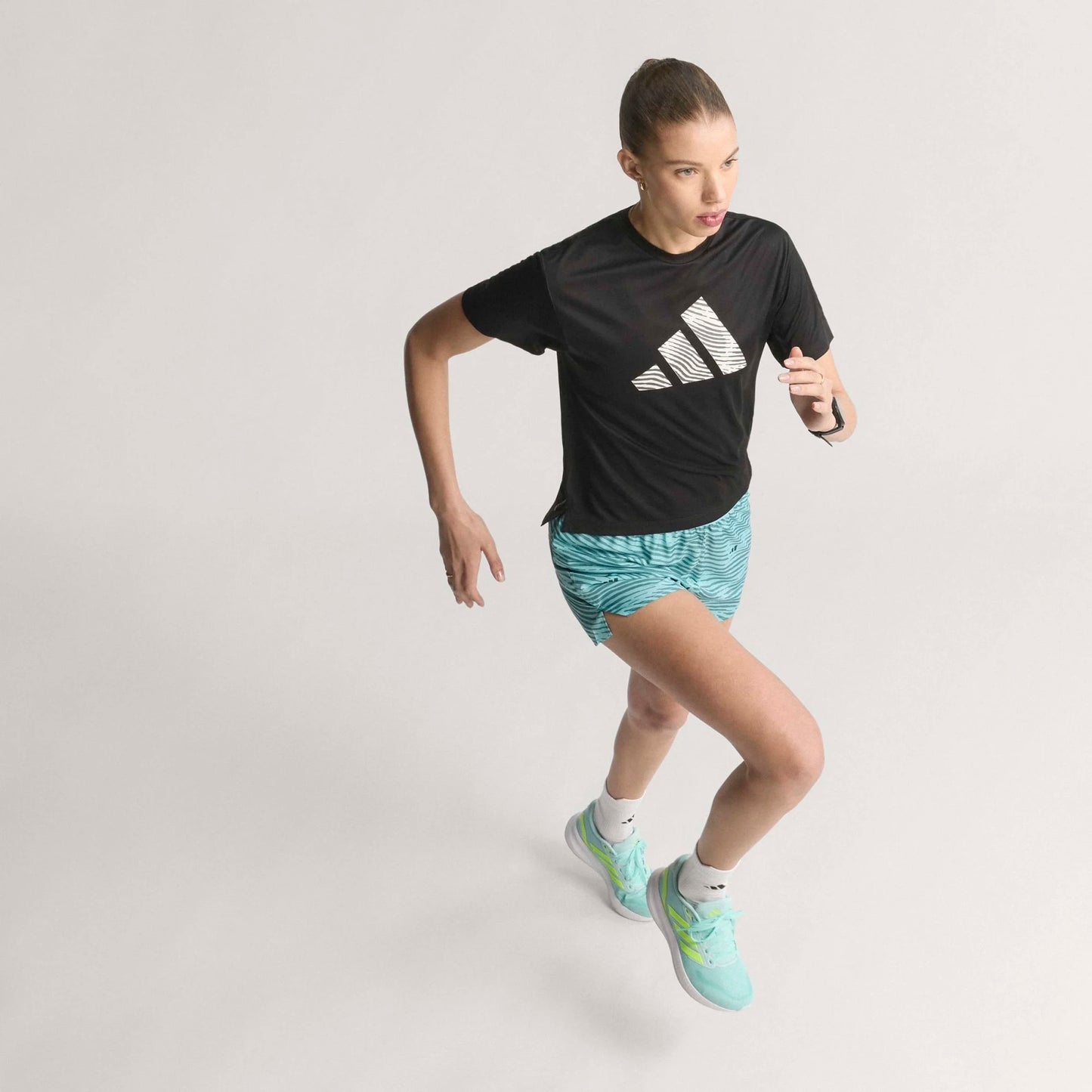 Adidas - ADI365 E Tee - black - teeshirt running femmes