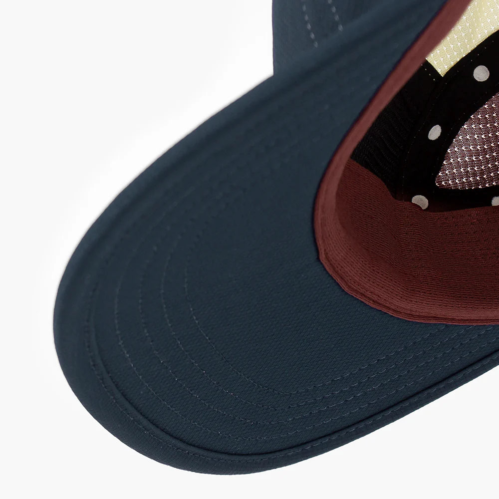 Ciele Athletics - GOCap Field - Iconic Bar - deep space / dark wine red - casquette running unisexe