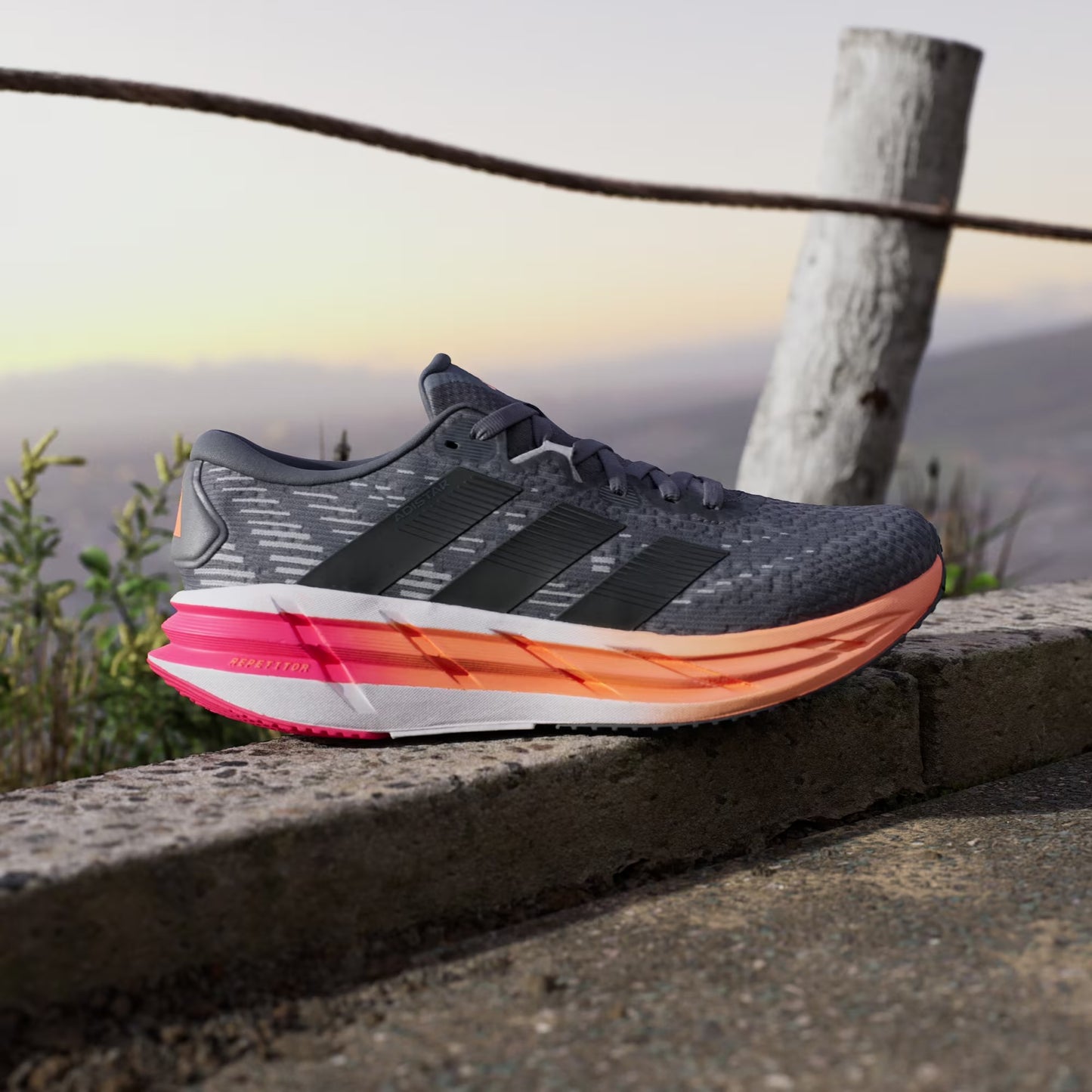 Adidas - Adistar 4 - Onix / Core Black / Lucid Orange - Chaussures running hommes