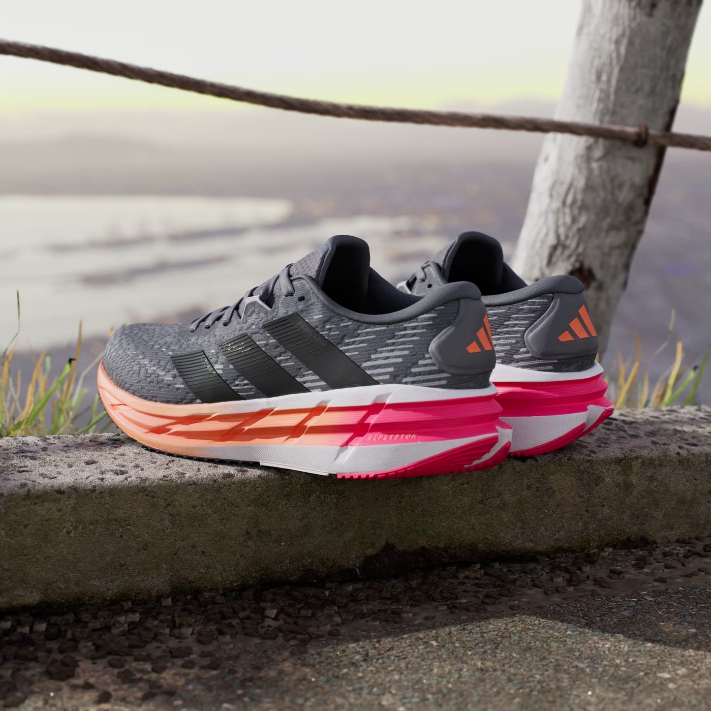 Adidas - Adistar 4 - Onix / Core Black / Lucid Orange - Chaussures running hommes