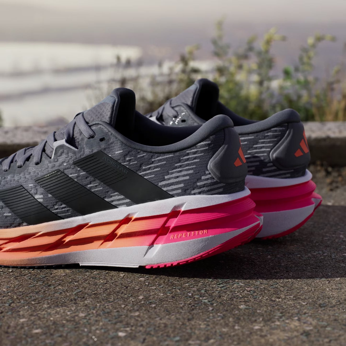 Adidas - Adistar 4 - Onix / Core Black / Lucid Orange - Chaussures running hommes