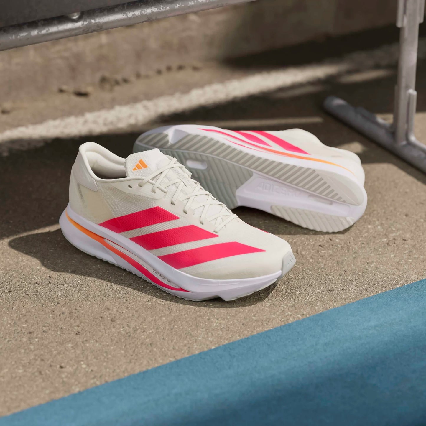 Adidas - Adizero SL2 - Off White / Pure Orange / Lucid Red - Chaussures de running hommes