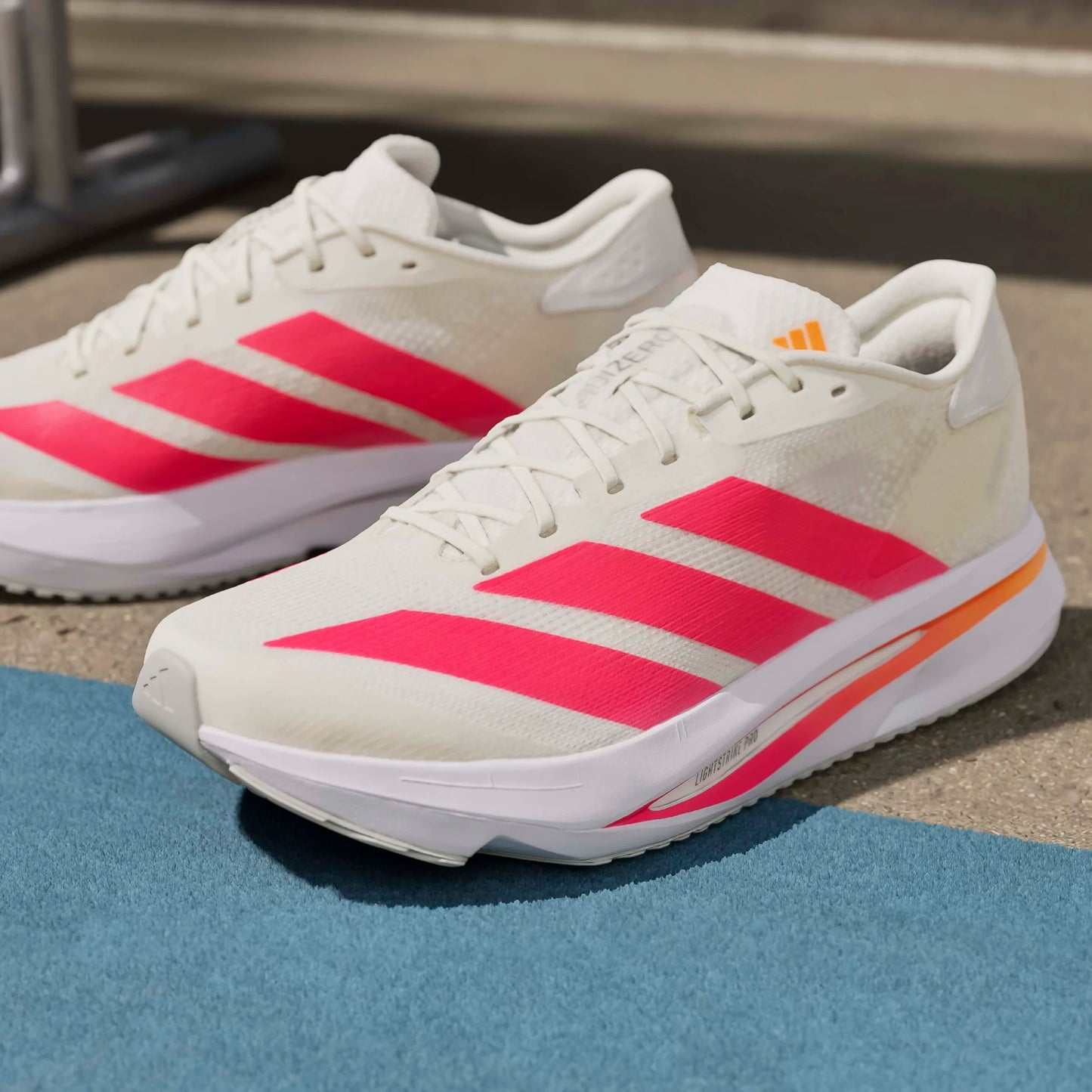 Adidas - Adizero SL2 - Off White / Pure Orange / Lucid Red - Chaussures de running hommes
