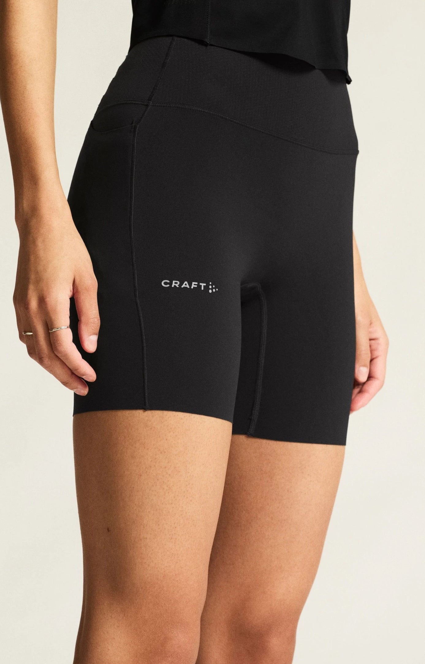 Craft - Hypervent Short Tights W - black - Short running femmes