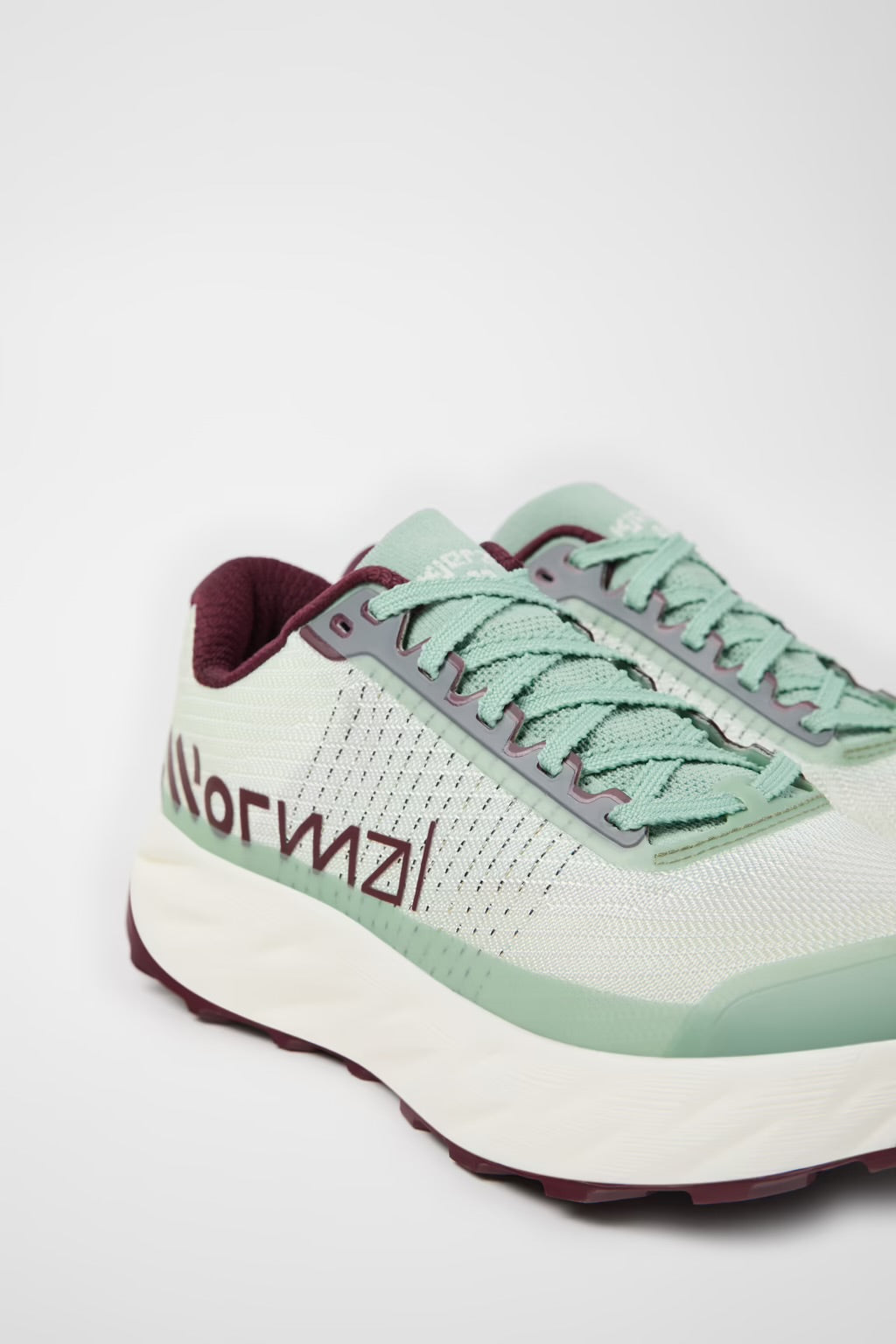NNormal - Kjerag 02 - green / white - Chaussures Trail Running unisexe