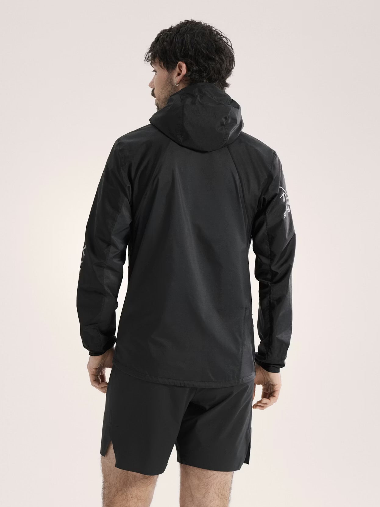 Arc’teryx - Norvan Windshell Hoody - black / graphite - veste running hommes