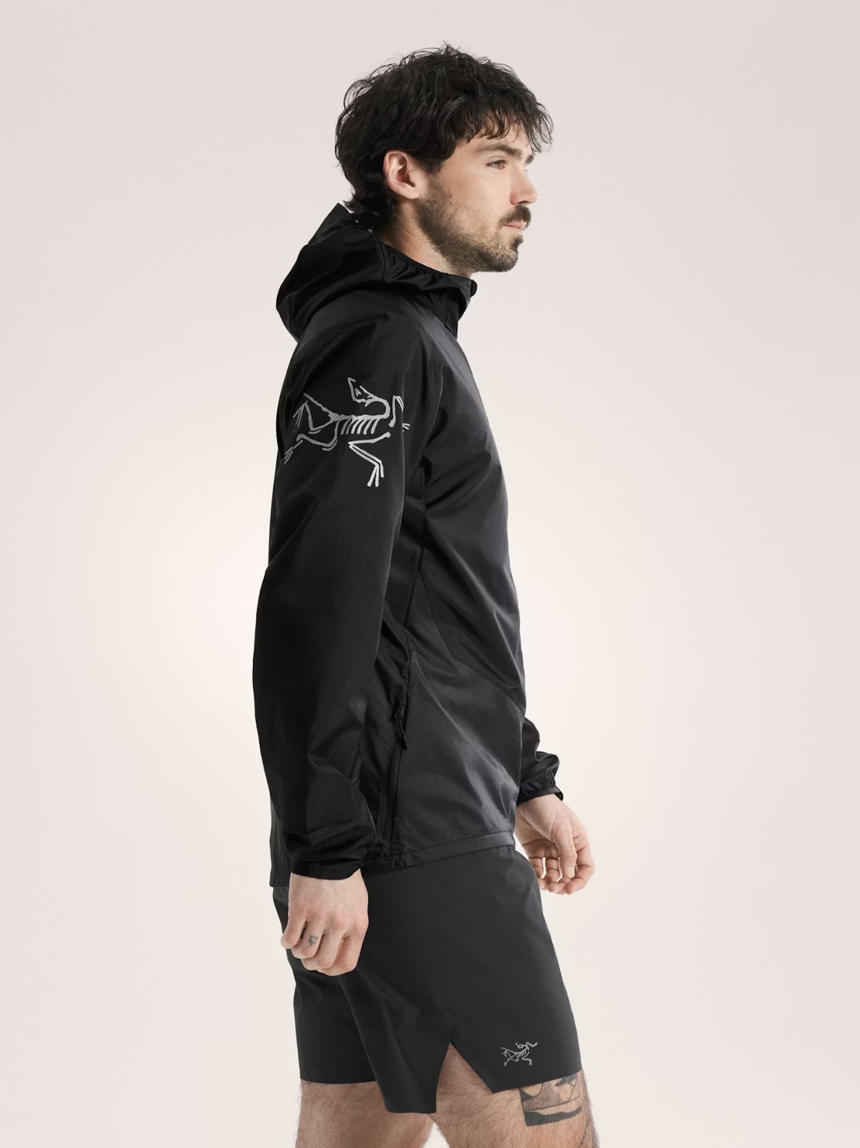 Arc’teryx - Norvan Windshell Hoody - black / graphite - veste running hommes