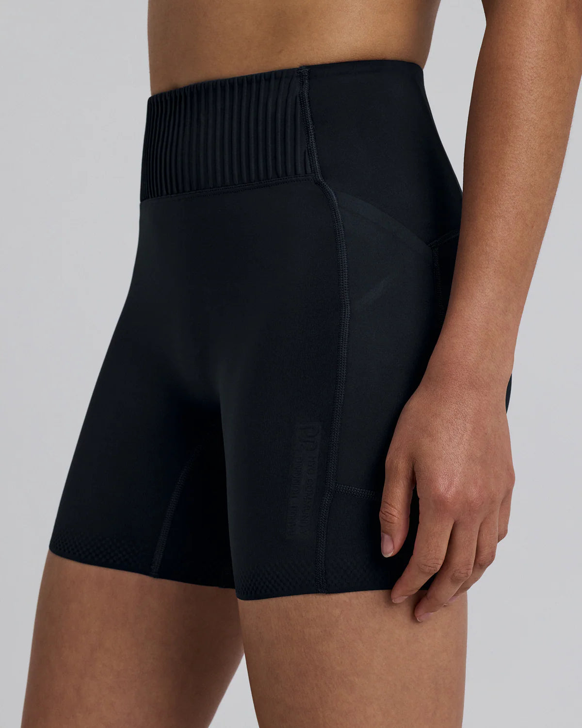 Bandit - Women’s STAMINA-V™ High Waist 5” Compression Short - black - Cuissard Running femmes