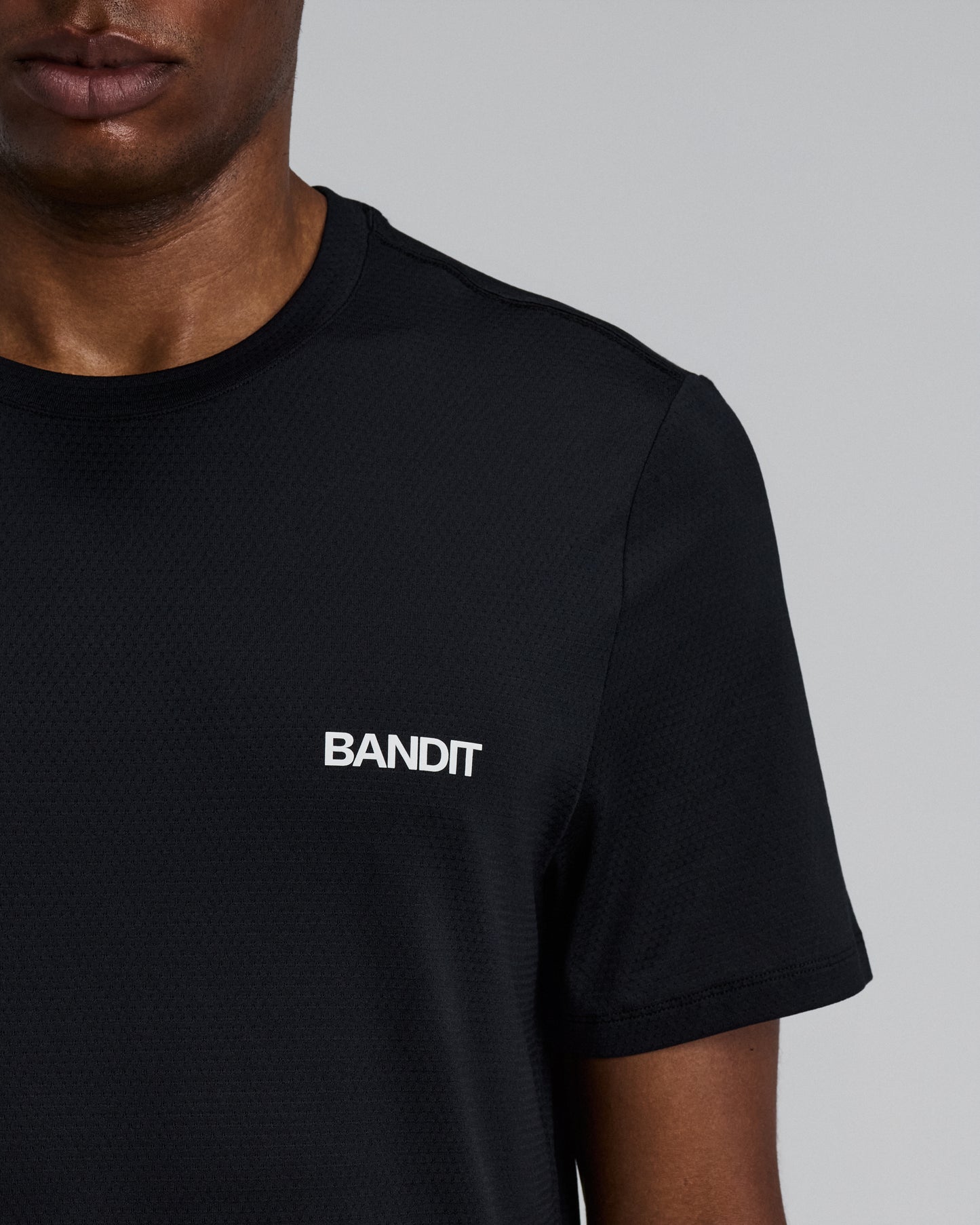 Bandit - Men’s MICROMESH™ Run Tee - black - Teeshirt Running hommes